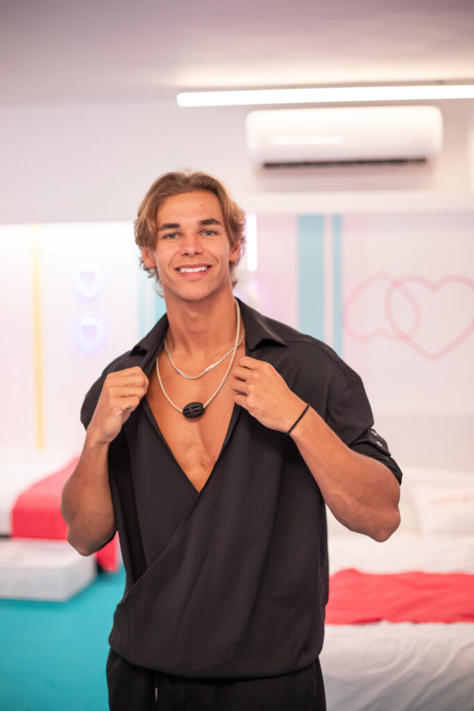 Pád Love Islandu pokračuje. Místo nových tváří recykluje staré účastníky